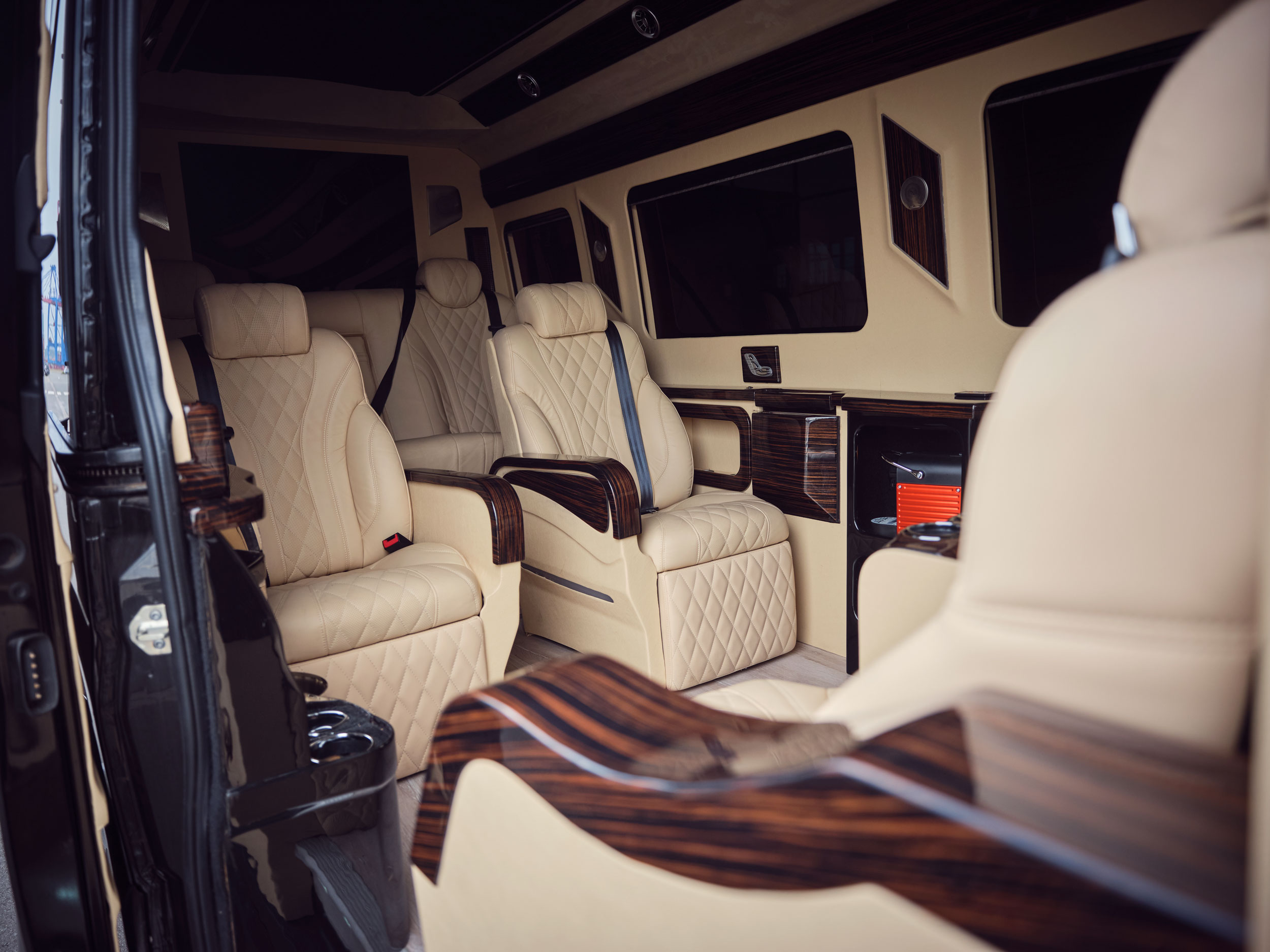 luxury interior agt vehicle 4 seater
